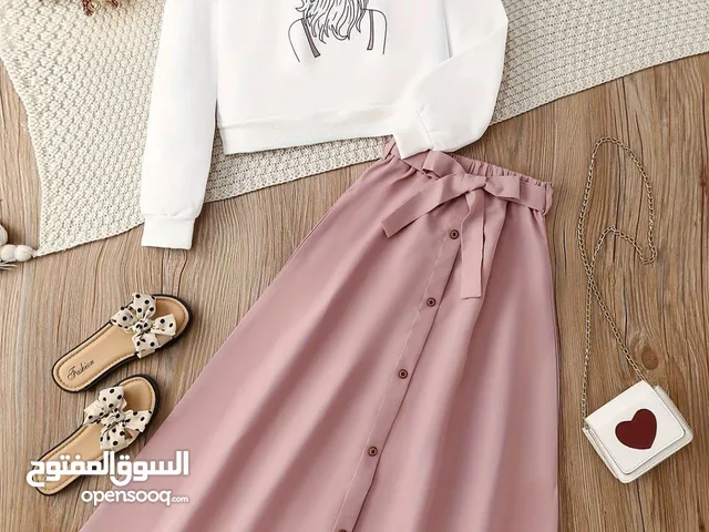 طقم قطعتين جيبه وبلوزة