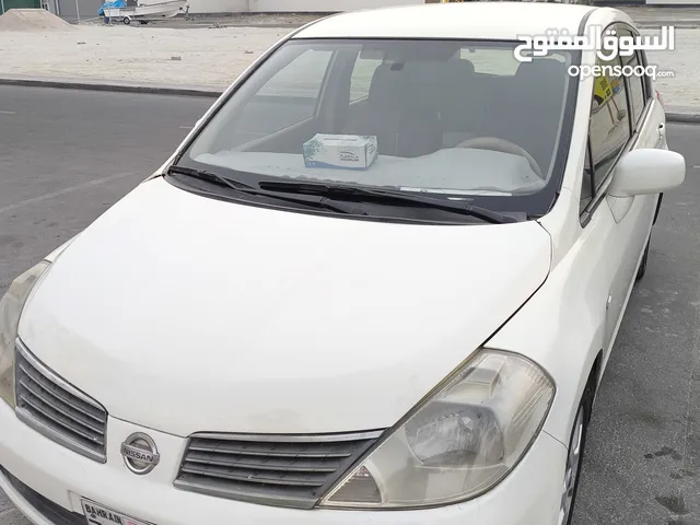 Nissan Tiida Hatchback