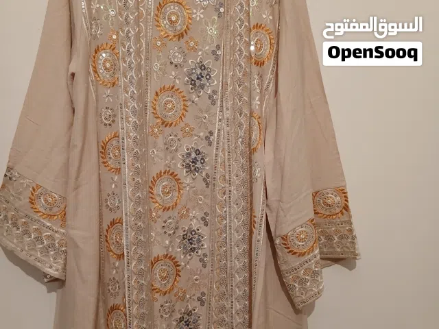 بشت طرفين للمناسبات