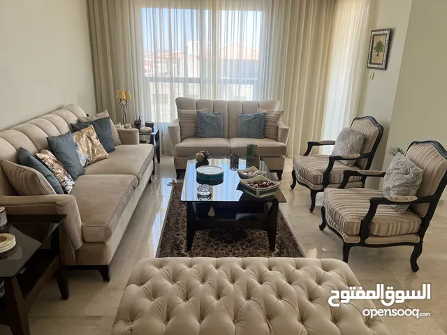 طقم كنب صالون بحالة ممتازة للبيع