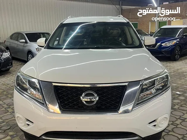 Nissan Pathfinder 2013 in Ajman