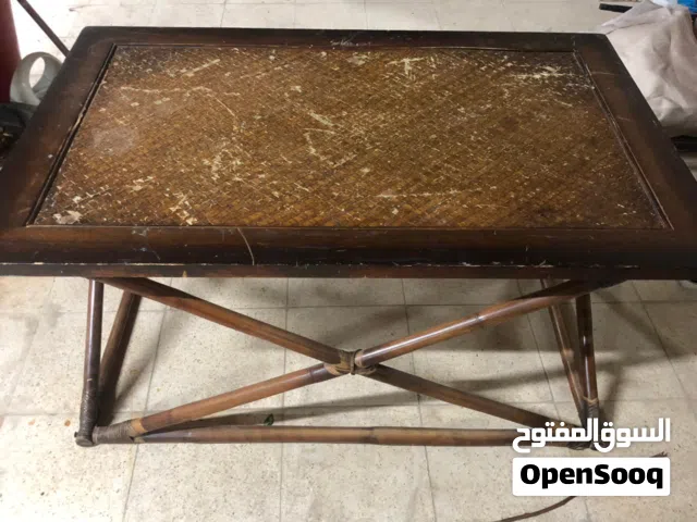 موجود طاولات للبيع