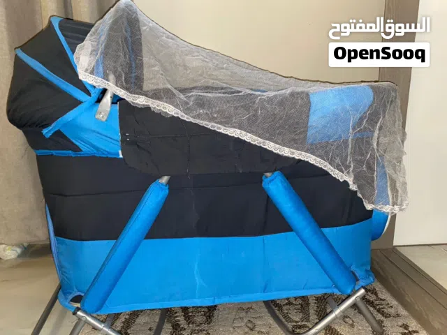 موديل سرير هزاز وثابت للاطفال   الحجم متوسط سرير 3 مستويات  يناسب الطفل من الولادده ل سنه ونص