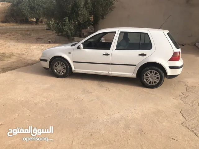 Volkswagen ID 4 2004 in Gharyan
