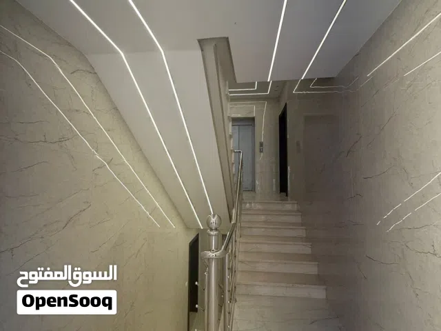 شقة للبيع شقة ارضي بمساحة 160مع مدخل خاص و ترس بمساحة 70م بشفا بدران قرب جامعة العلوم سوبر ديلوكس  .