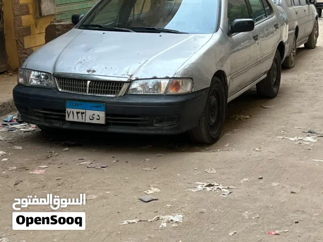 2000 نيسان صني S