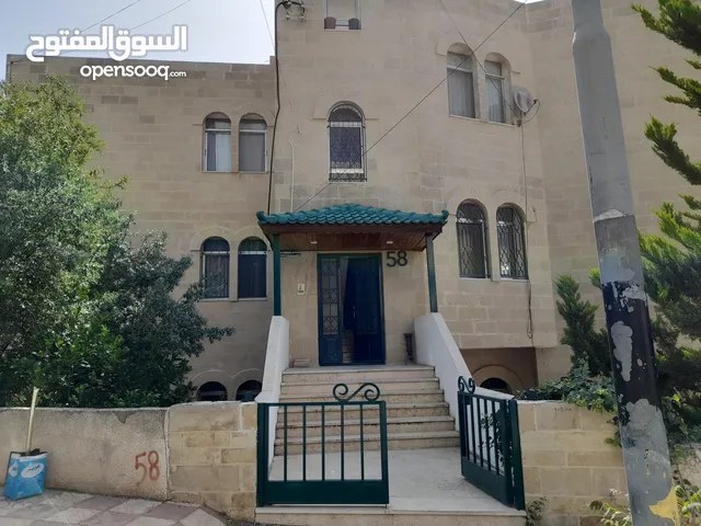 شقة للايجار لعرسان في السلط السلالم