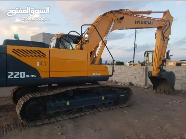 2015 Tracked Excavator Construction Equipments in Sana'a