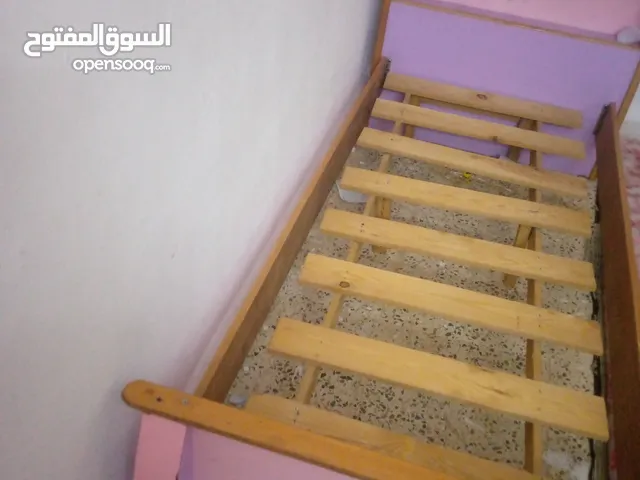 تختين مفرد عدد1بحاله جيدة+ فلتر ماء 6 مراحل فاميلي بحالة جيدة