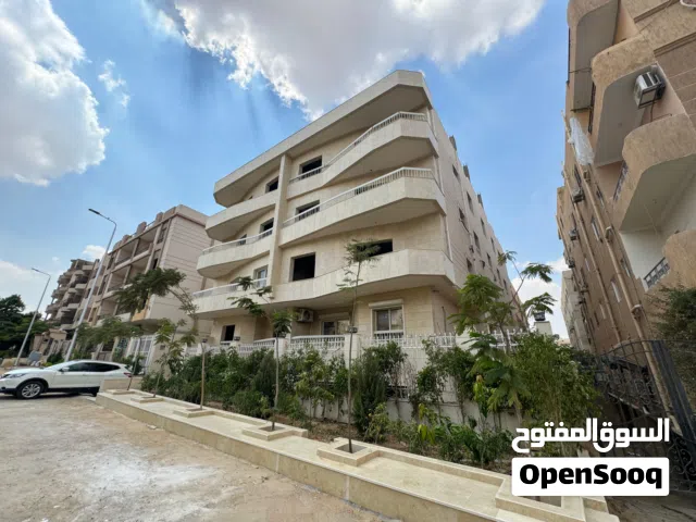 شقة 230م دور ثانى بجوار نادى جرين هلز وكارفور الجديد ومولات دار مصر بحى الاوركيد