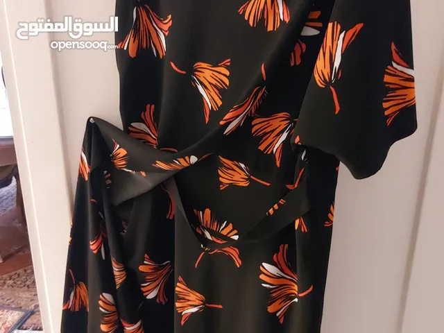 البسة نسائية            فساتين