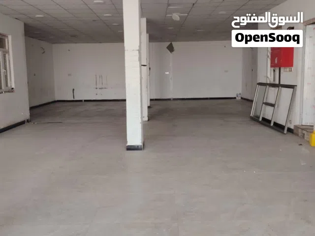 بنايه الايجار طابقين مساحه الطابق الواحد 210 متر مربع