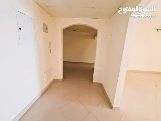 2500 ft 3 Bedrooms Apartments for Rent in Sharjah Al Majaz