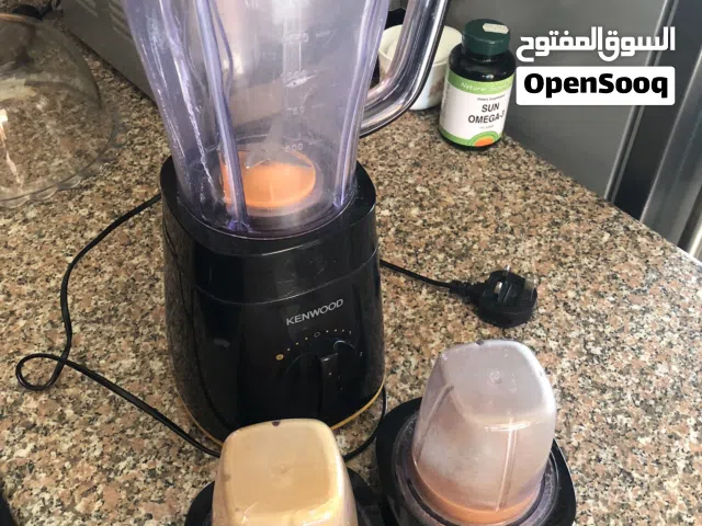خلاط كينوود (Kenwood) أصلي 500 واط مع مطحنتين بحالة ممتازة للبيع