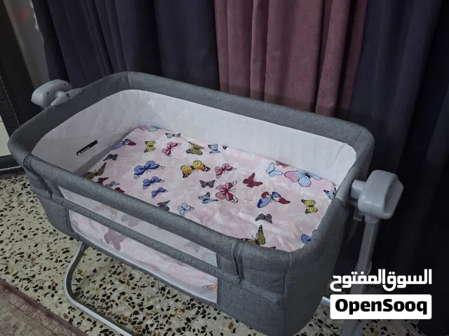 سرير طفل متحرك للبيع