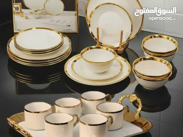 طقم سيراميك فاخر ذهبي – 25قطعة مع صحن تقديم سراميك كبير ملكي ᎯᗰΞΞN ṢṬŐRΞ