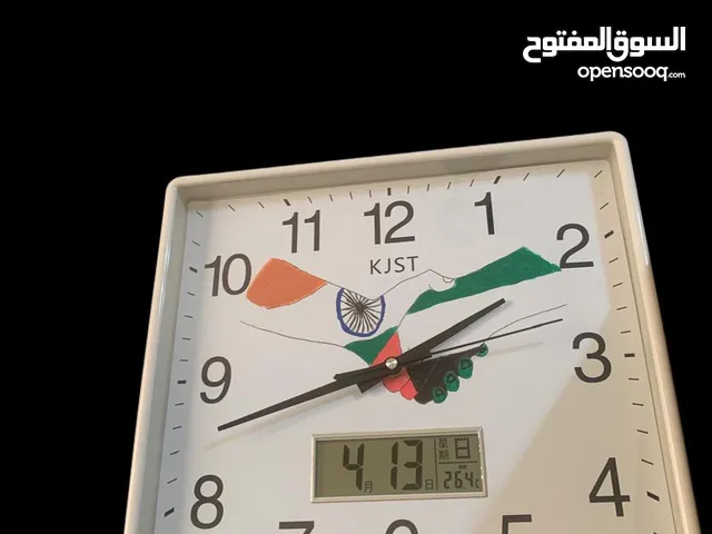 ساعات أنيقة مقاس 35 سنتمتر