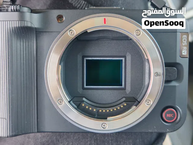 كامرة كانون شبه جديدة r5v