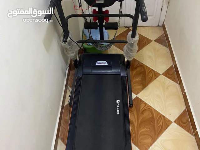 مشاية كهربائية 3 حصان بحالة ممتازة + حزام مساج وتمارين بطن