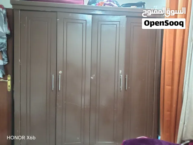 دولاب وتسريحه من غير مرايه للبيع