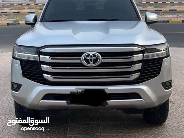 Toyota Land Cruiser 2022 in Mubarak Al-Kabeer