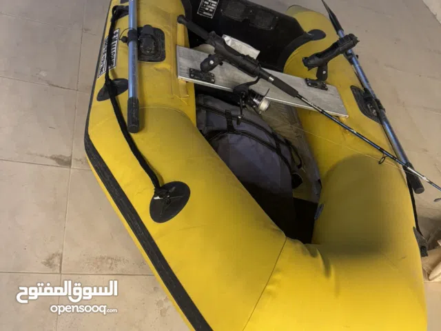 قارب للبيع استعمال بسيط