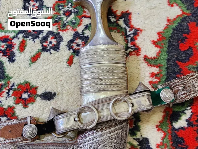 من نوادر خنجر قديمه