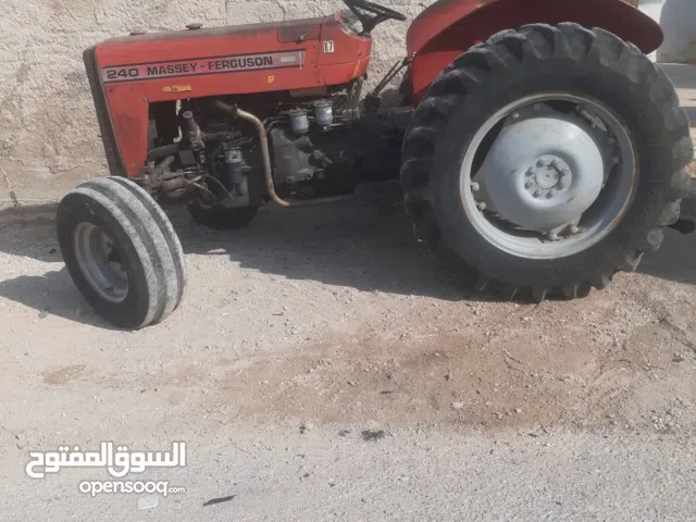 تركتر للبيع بحال الوكاله بدعه على وضع بلاده فحص كامل