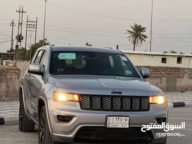 Jeep Grand Cherokee Laredo in Dhi Qar