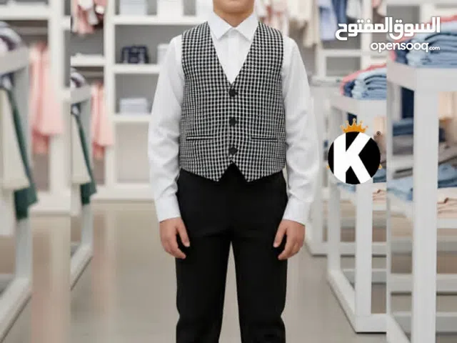 وصللللل الجديد بدله ولادي ثلاث قطع باللونين جميلين ويلبس من عمر 4 سنين الا عمر 13 سنه