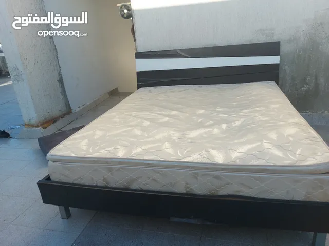 سرير مع مرتبه للبيع