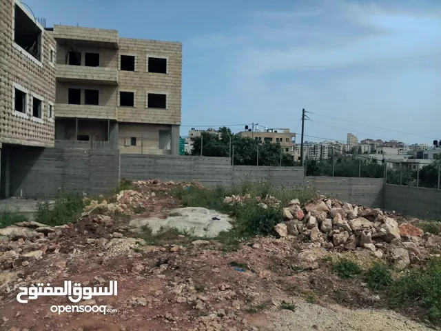 مخازن للإيجار+ باركينج+ طابق فوق المخازن  تصلح لمعارض (الموقع ممتاز ) يبعد عن دوار رافات 20متر
