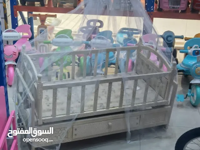 سرير الهانم  سرير سعودي للبيع اجود انواع  الخشب الزان