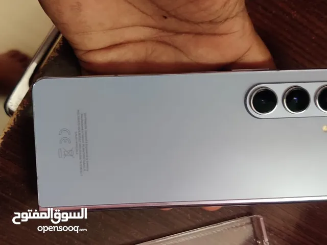 Samsung Galaxy Z Fold5 256 GB in Dammam