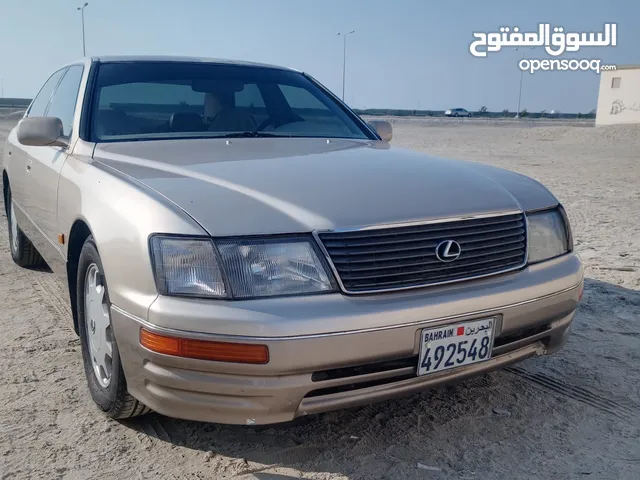 Lexus LS LS 400 in Muharraq