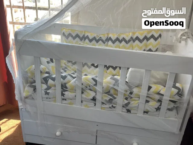 سرير بيبي مستعمل بحالة جديد تركي مع فرشه