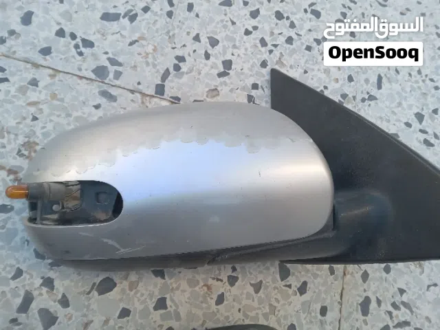 مرايات كيا سيراتو 2011.   2012  مرايا    فليتشة صغيرة  السعر 80 دينار وساهل