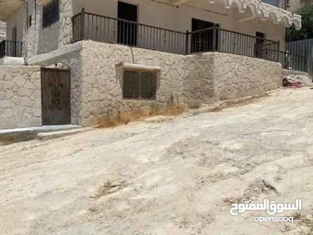 220 m2 3 Bedrooms Townhouse for Sale in Zarqa Jabal Al Ameer Hasan