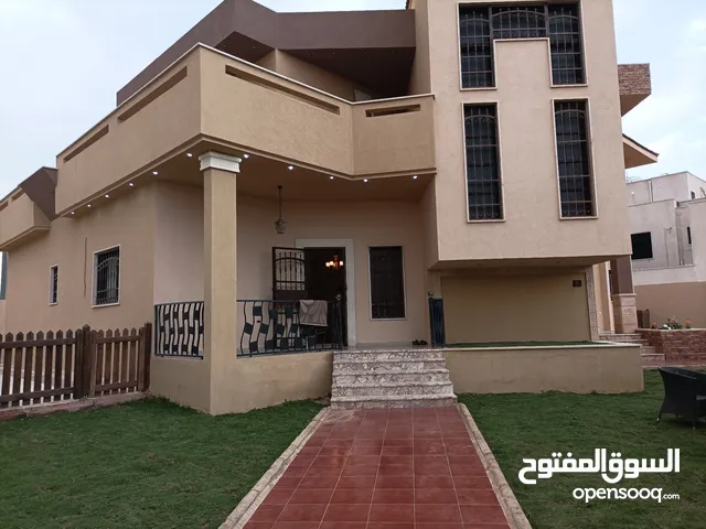 420 m2 More than 6 bedrooms Villa for Sale in Tripoli Al-Hadba Al-Khadra