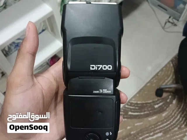 Nissin Di700 Flash for Canon In excellent working condition