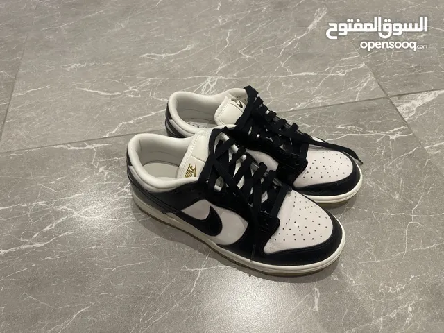 Nike Dunk Low - 38.5