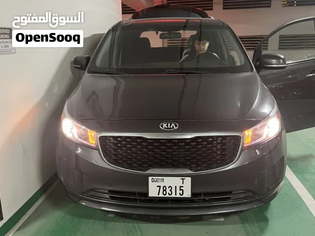 Kia, 7 seats , Van