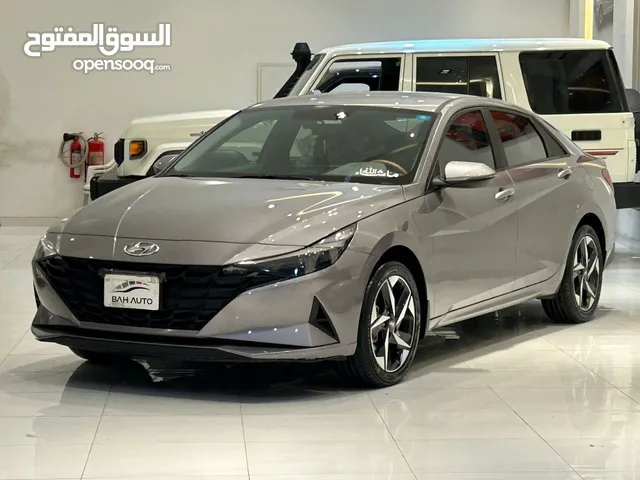 Hyundai ELANTRA MODEL 2023 low running km CAR FOR SALE