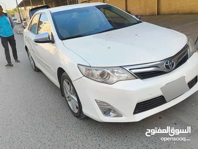 Toyota Camry Glx 2014