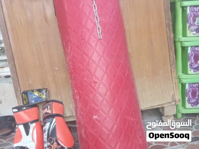 سلام عليكم مال ملاكمه كامله هيه وبوكساته ولفافه تابع الوصف