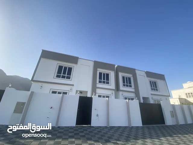 290m2 4 Bedrooms Villa for Sale in Muscat Amerat
