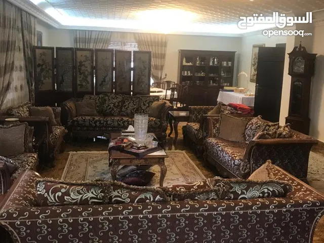330 m2 4 Bedrooms Apartments for Rent in Amman Jabal Amman