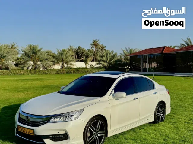 2016 هوندا اكورد Touring