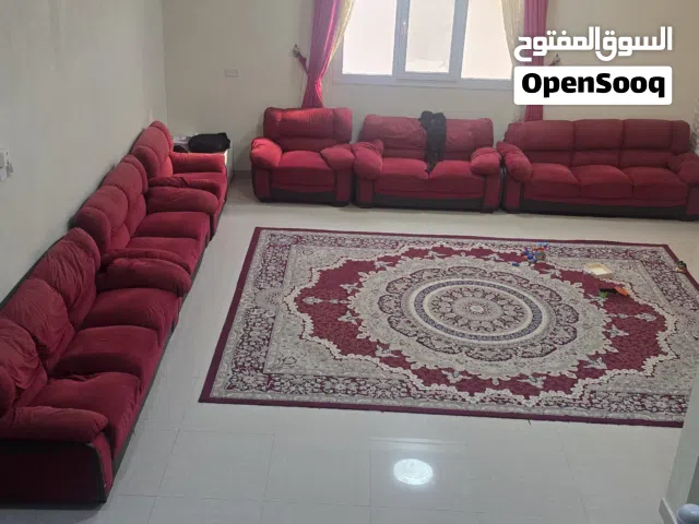 كراسي عدد جلوس الاشخاص 12 شخص