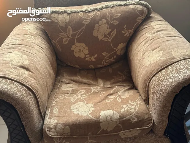 Urjunt selling single pic sofa chair